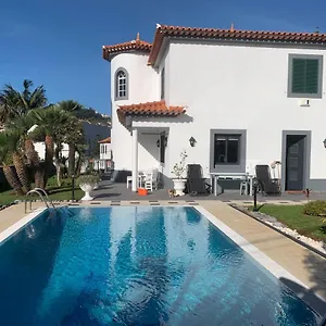 Apt- Sleeps 2 - Pool & Parking - Madeira Funchal (Madeira)